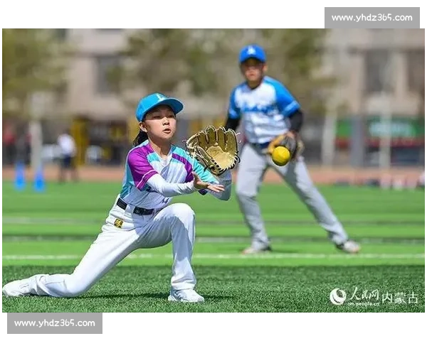 草原少年逐梦绿茵场:软式棒垒球总决赛鄂尔多斯燃情启幕 草原少年逐梦绿茵场:软式棒垒球总决赛鄂尔多斯燃情启幕